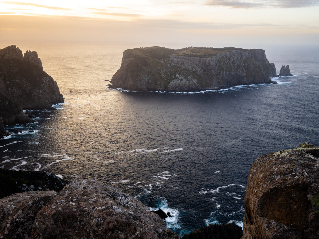 TASMAN NATIONAL PARK